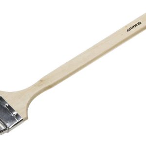 STAYER UNIVERSAL, 63 мм, 2.5″, светлая натуральная щетина, деревянная ручка, все виды ЛКМ, радиаторная кисть (0111-63)