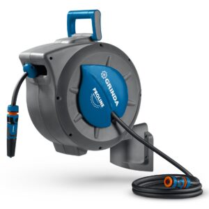 GRINDA HRA-20, шланг 20м x 1/2″, на поворотном кронштейне настенная, поливочный набор 4 предмета, катушка автоматическая со шлангом ProLine (428470) — изображение 1